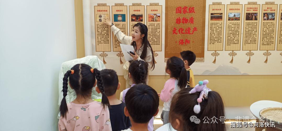 儿童小池吟诵表演