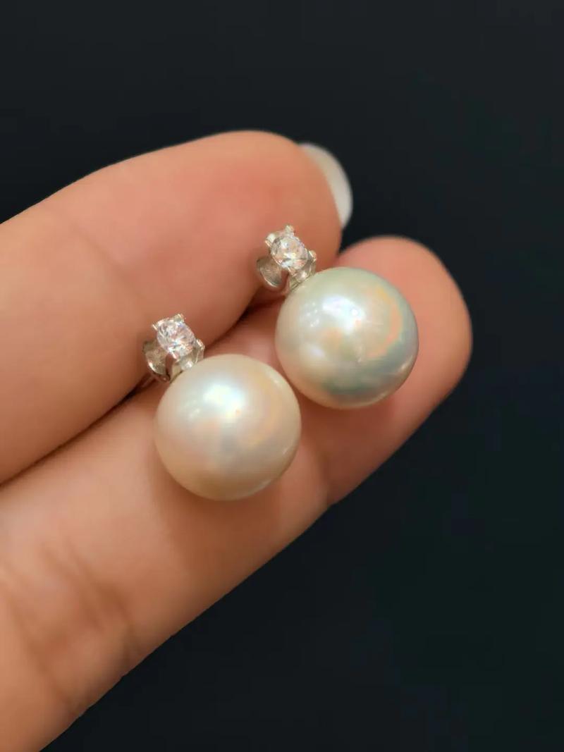 珍珠放大检查表面生长纹