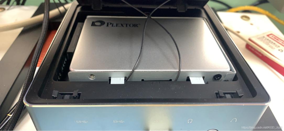 u820 nuc8