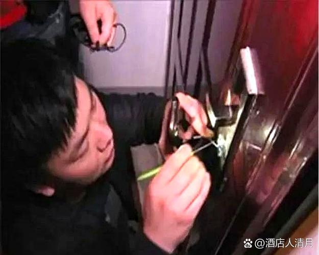 车子停久了钥匙打不开车门