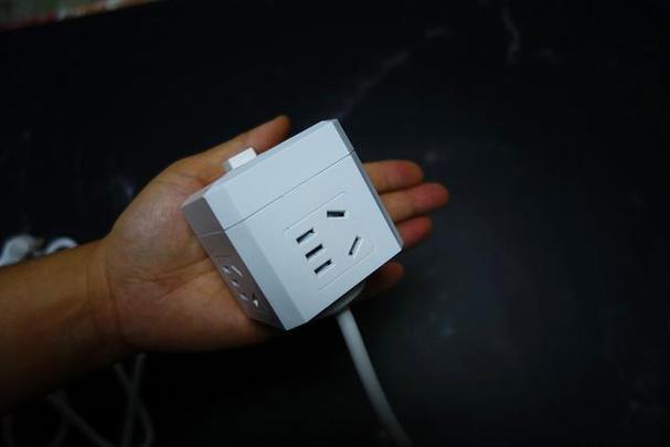 插座被床头挡住了怎么办