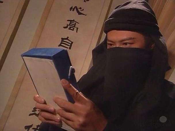 劳德诺第几集暴露身份的