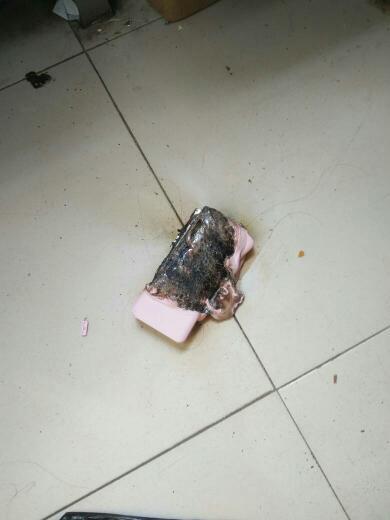 充电宝裂开了会爆炸吗