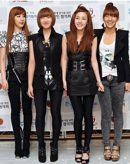 韩国女团选秀《UNDER15》
