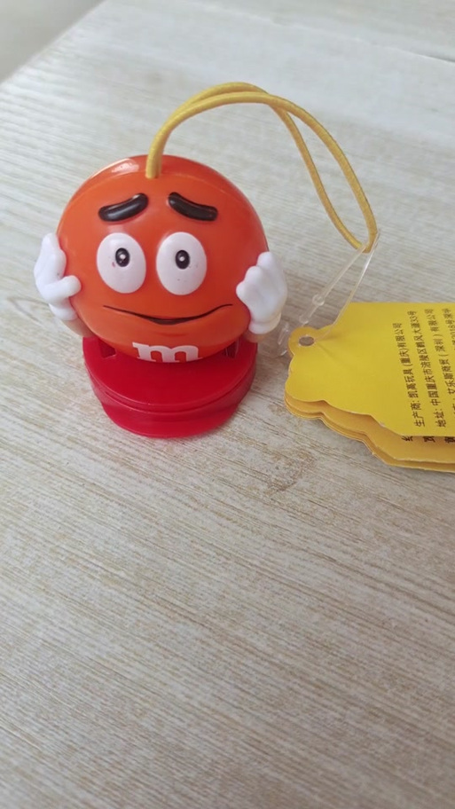 m豆桶装限量挂件可以拆卸